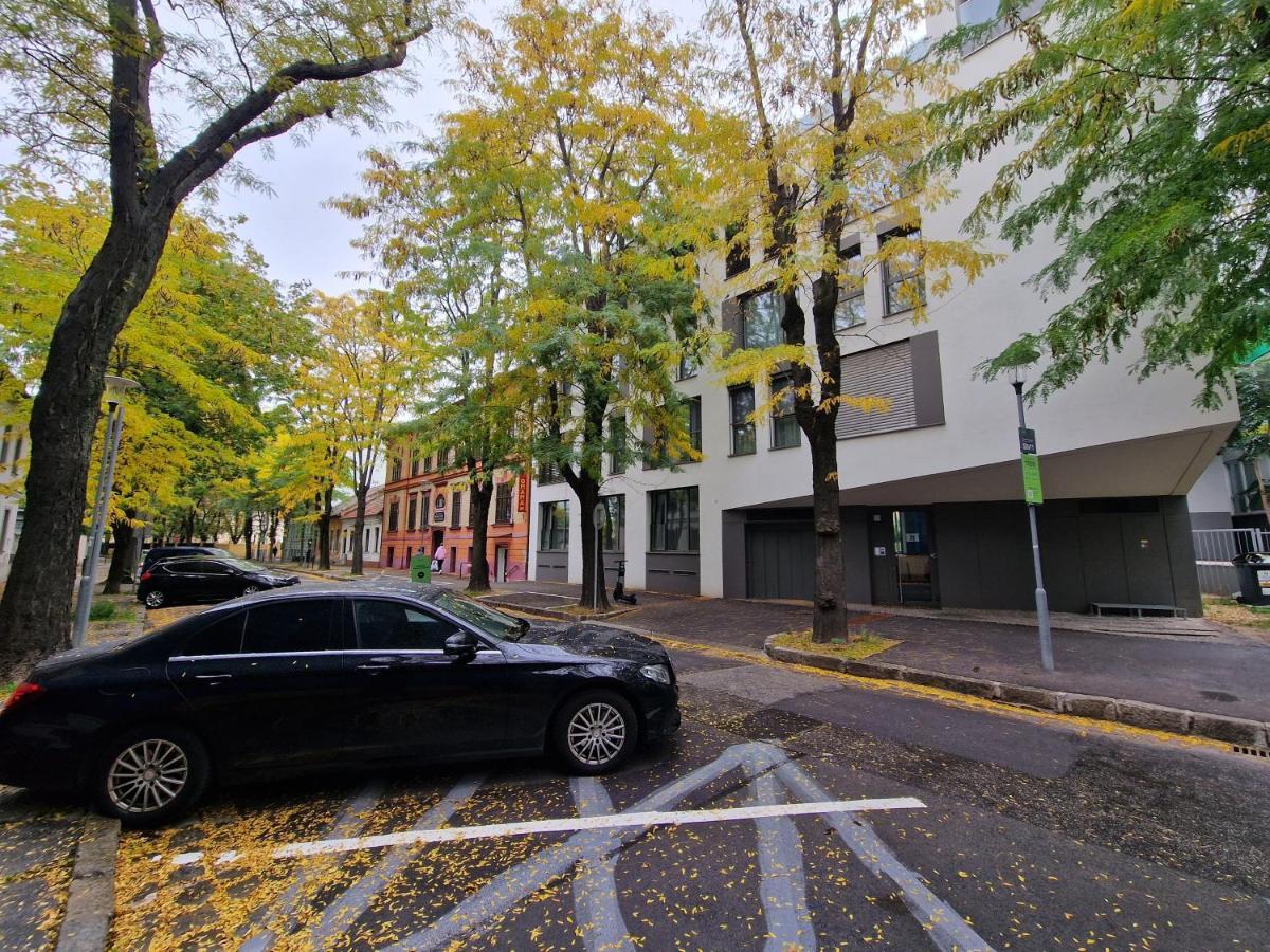 Ota-Group Luxury Selection Apartment Bratislava Luaran gambar
